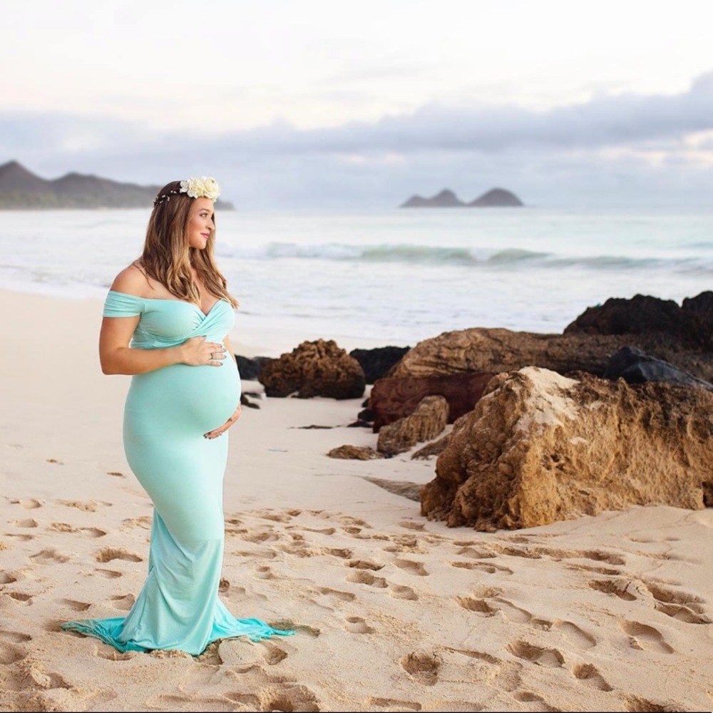Maternity gown Audrey Gown small train